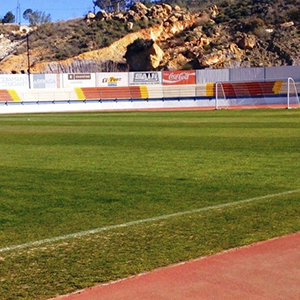 campo de fútbol de macael con cuidados de la empresa zona verde sport construcción y mantenimiento de áreas verdes deportivas